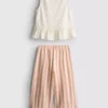 1,5–8 Jahre | Besticktes Set aus Oberteil mit Schößchen und Hose