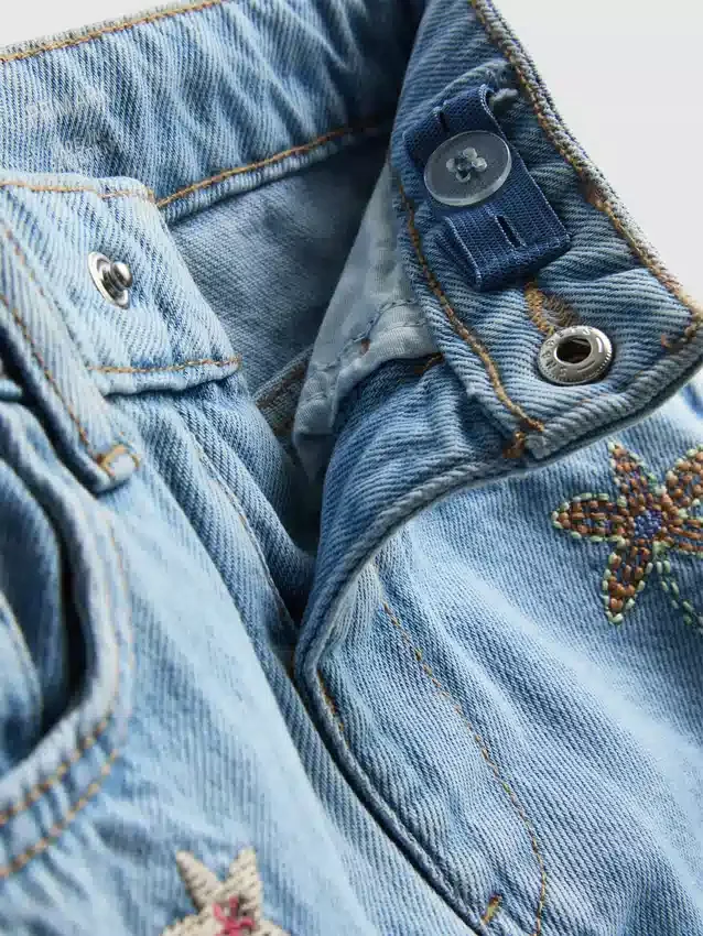 1,5–8 Jahre | Jeans mit Obststickerei