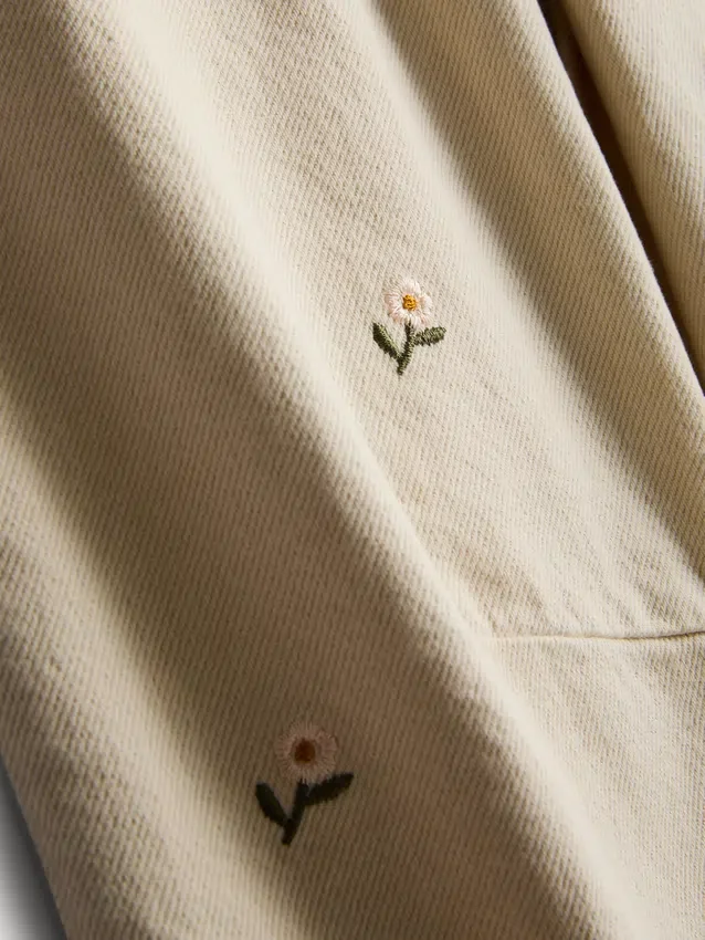 1,5–8 Jahre | Paperbag-Jeans mit Blumenstickerei