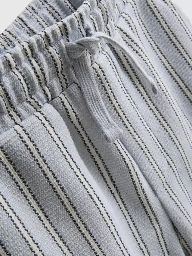 1,5–8 Jahre | Set aus gestreiftem Strickhemd und Shorts