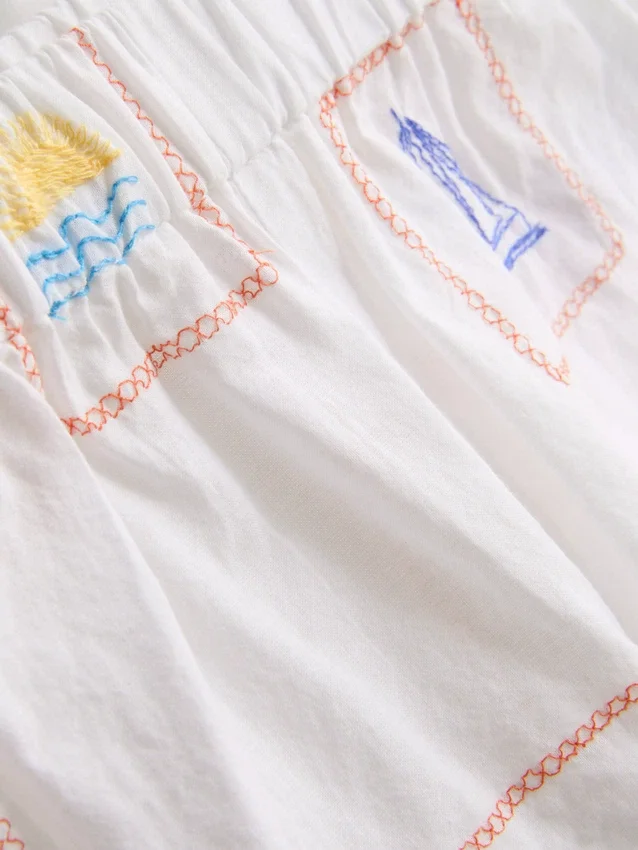 1,5–9 Jahre | Besticktes Set aus ärmellosem Hemd und Shorts