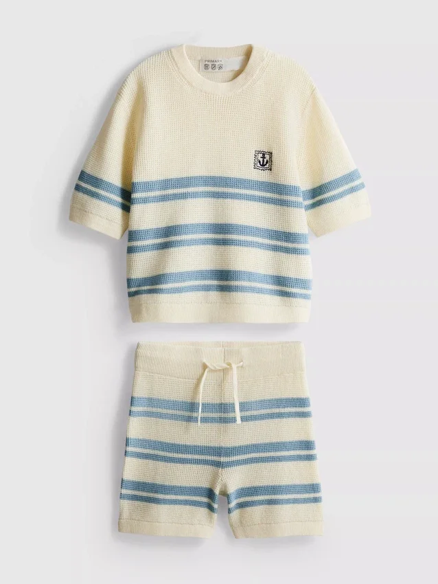 1,5–9 Jahre | Set aus Strickoberteil und Shorts