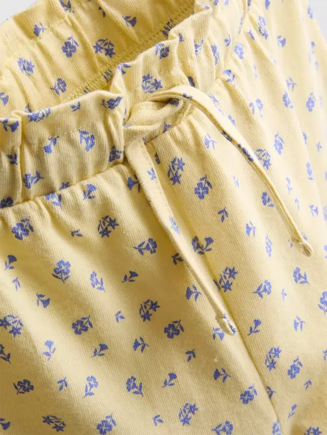 1,5–9 Jahre | Set aus T-Shirt mit Rüschen und Hose