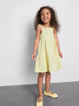 1,5–9 Jahre | Trägerkleid mit Stufenschnitt