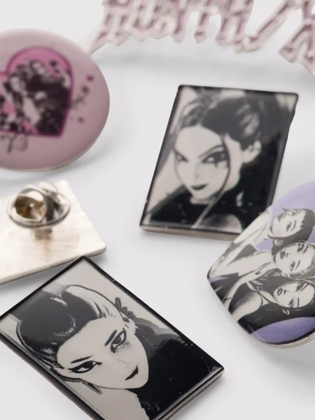 6er-Pack K-Pop-«Demon Hunters»-Abzeichen