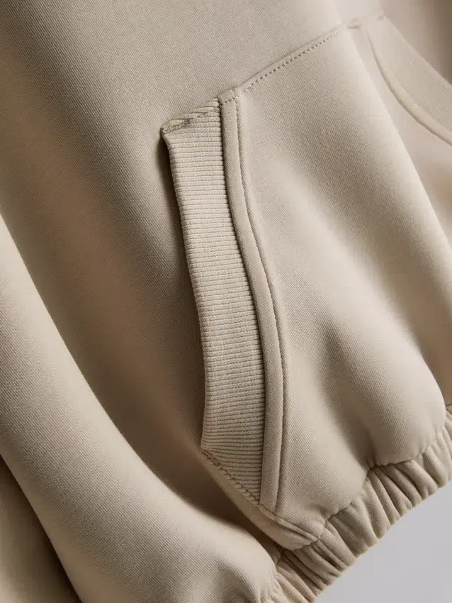 7–15 Jahre | Hoodie mit ausgestelltem Saum