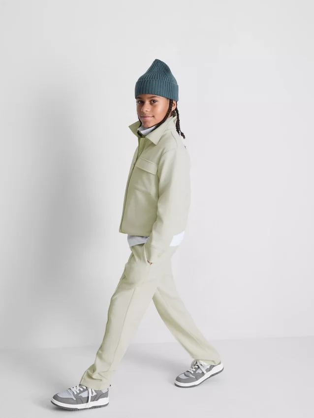 7–15 Jahre | Set aus Jacke mit Reissverschluss und Jogginghose