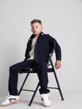 7–15 Jahre | Set aus Jacquard-Jacke mit Reissverschluss und Jogginghose