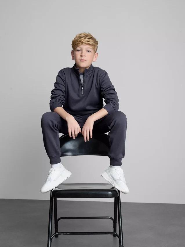 7–15 Jahre | Set aus Sweatshirt mit Trichterkragen und Jogginghose
