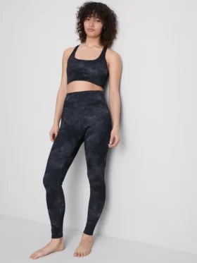 Aktiv-Crop-Top mit Racerback und Marmorprint