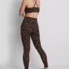 Aktiv-Leggings mit hohem Bund im Leopardenmuster