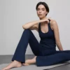 Aktiv-Leggings mit hoher Taille, sanfter Stützkraft und ausgestelltem Schnitt