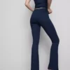 Aktiv-Leggings mit hoher Taille, sanfter Stützkraft und ausgestelltem Schnitt