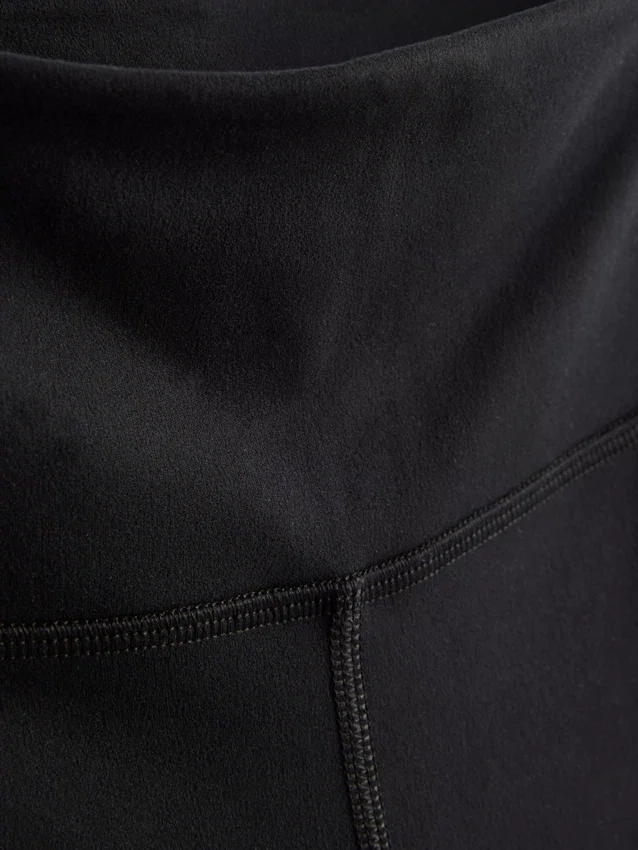 Aktiv-Leggings mit hoher Taille, sanfter Stützkraft und ausgestelltem Schnitt