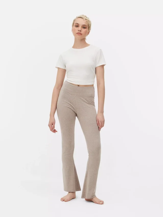 Aktiv-Leggings mit hoher Taille und ausgestelltem Bein