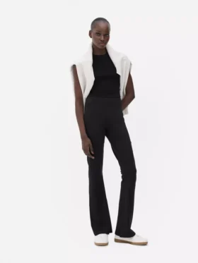 Aktiv-Leggings mit hoher Taille und ausgestelltem Bein