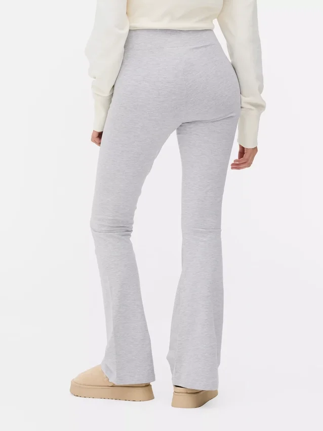 Aktiv-Leggings mit hoher Taille und ausgestelltem Bein