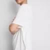 Aktiv-T-Shirt mit abgerundetem Saum