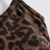 Aktives Crop-Top mit Racerback im Leopardenmuster