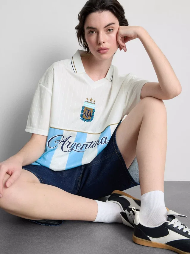 Argentinisches Fussballtrikot mit Kragen