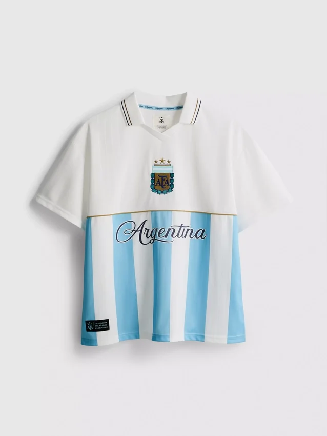 Argentinisches Fussballtrikot mit Kragen