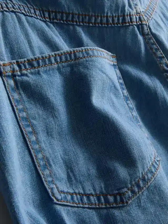 Asymmetrischer Wickel-Skort aus Baumwoll-Denim