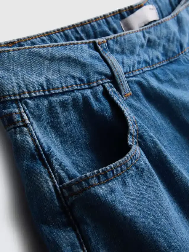 Asymmetrischer Wickel-Skort aus Baumwoll-Denim