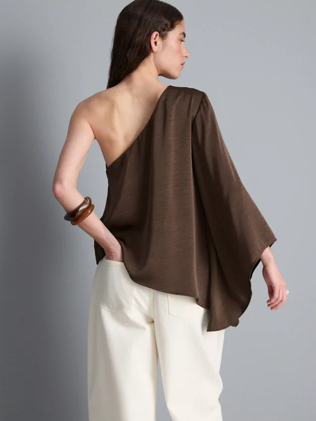 Asymmetrisches One-Shoulder-Top aus Satin
