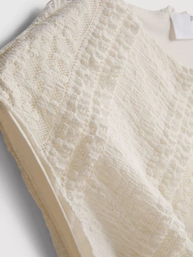 Asymmetrisches Tanktop aus Spitze