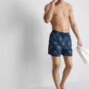 Bade-Shorts mit gesticktem Sonnenmotiv