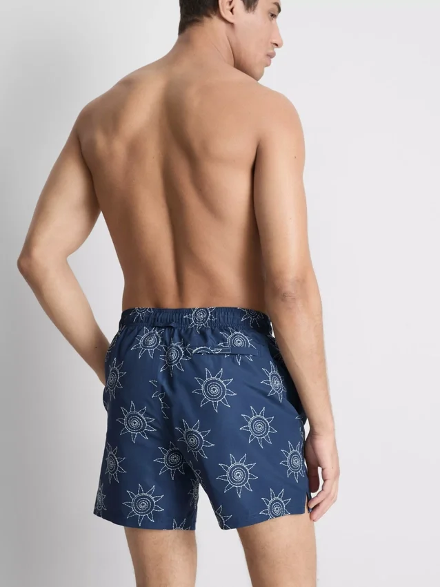 Bade-Shorts mit gesticktem Sonnenmotiv