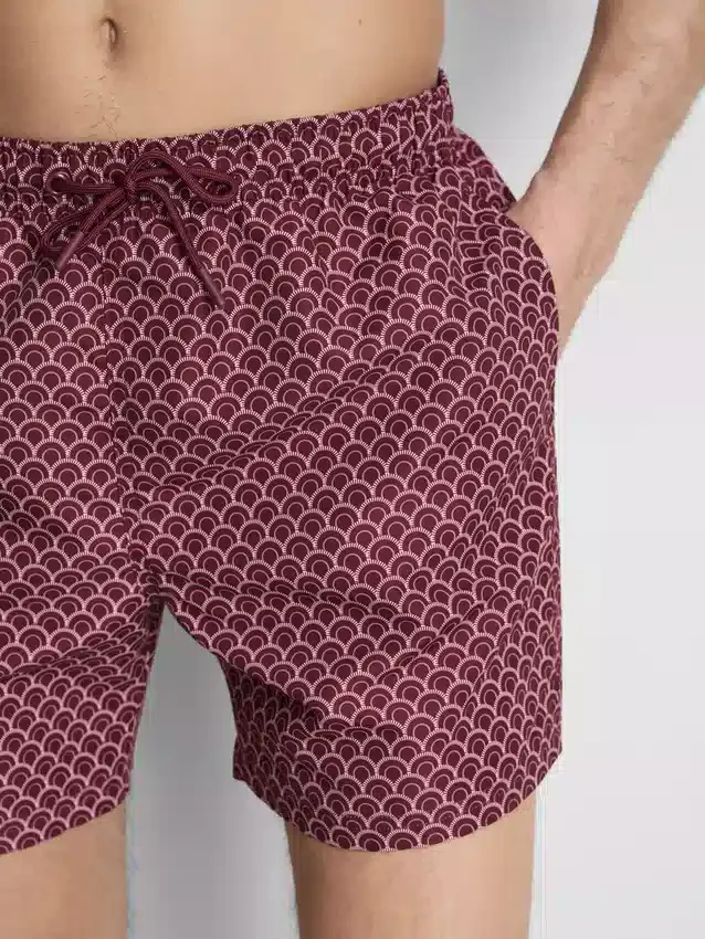 Badehose mit Kordelzug und geometrischem Muster