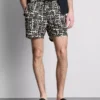 Badeshorts mit abstraktem Print