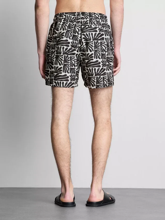 Badeshorts mit abstraktem Print