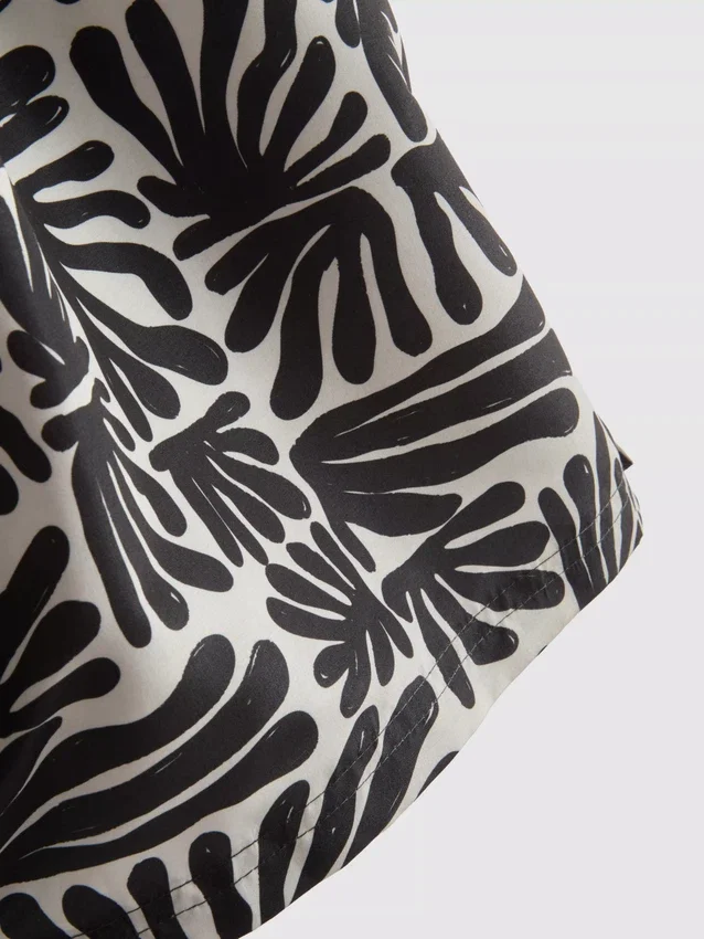 Badeshorts mit abstraktem Print