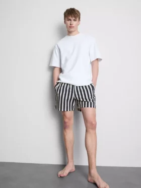 Badeshorts mit Liegestuhl-Streifenmuster