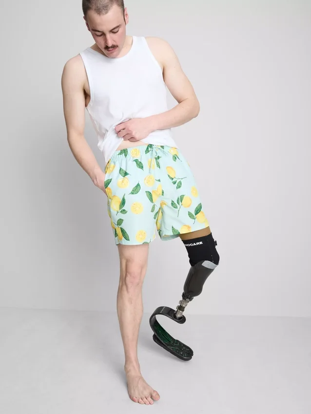 Badeshorts mit Zitronenprint