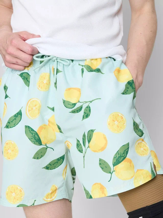 Badeshorts mit Zitronenprint