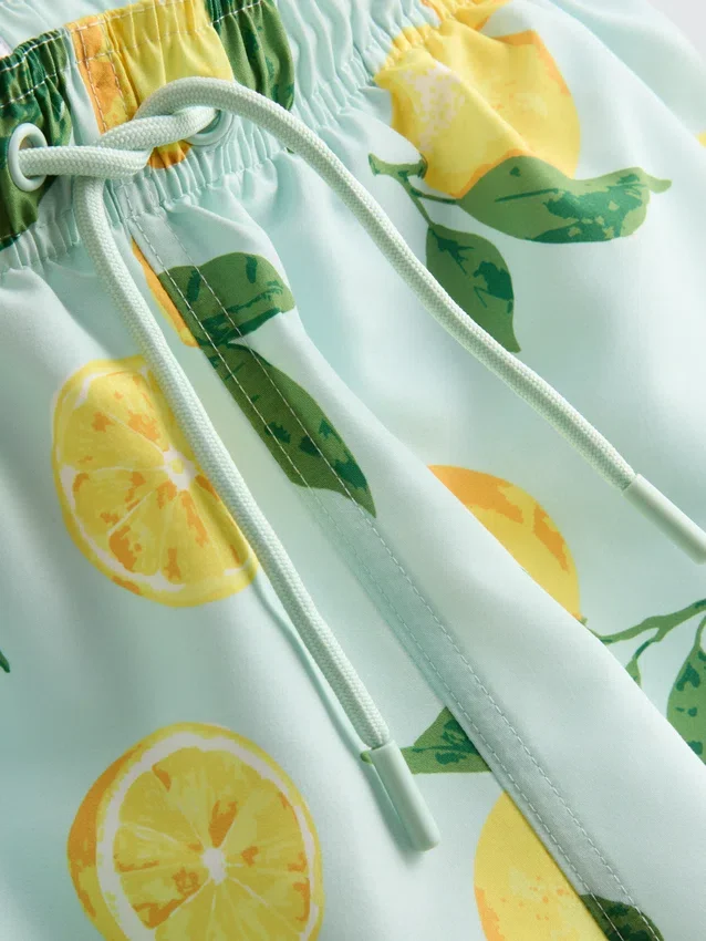 Badeshorts mit Zitronenprint