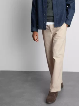 Baggy-Chinos mit mittlerer Leibhöhe