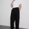 Baggy-Chinos mit mittlerer Leibhöhe