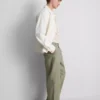 Baggy-Chinos mit mittlerer Leibhöhe