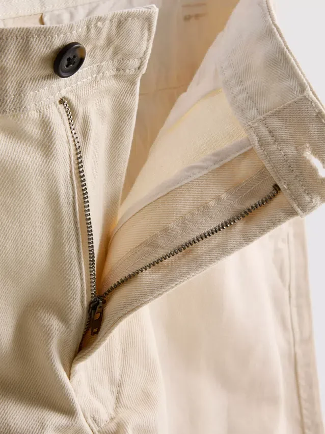 Baggy-Chinos mit mittlerer Leibhöhe