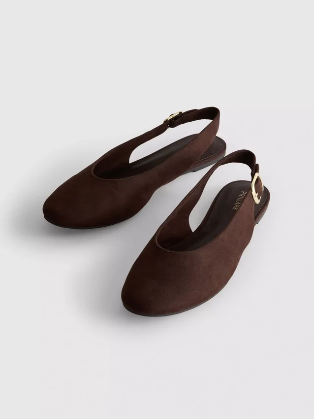 Ballerinas mit Fersenriemen