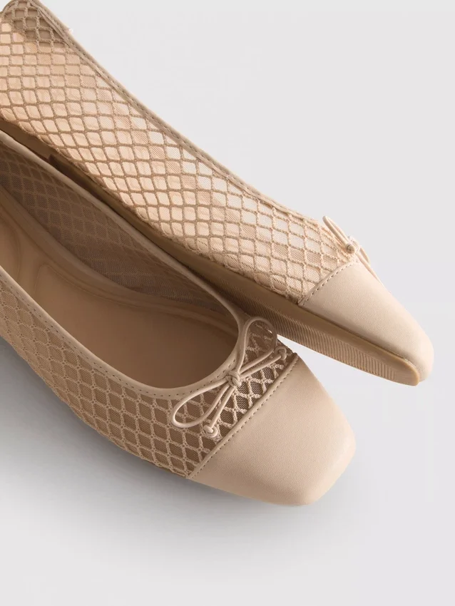 Ballettschuhe aus Mesh mit eckiger Zehenpartie