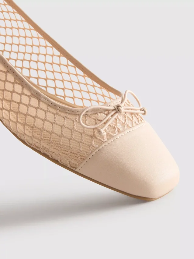 Ballettschuhe aus Mesh mit eckiger Zehenpartie