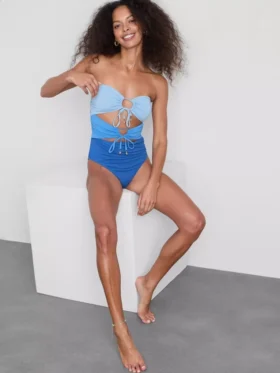 Bandeau-Badeanzug mit Cut-outs