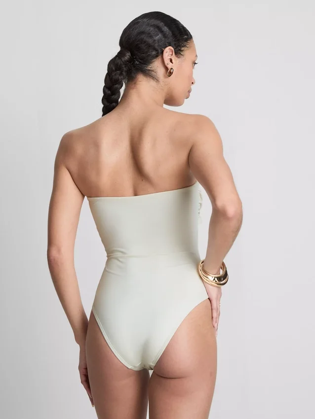 Bandeau-Badeanzug mit Muschelverzierungen