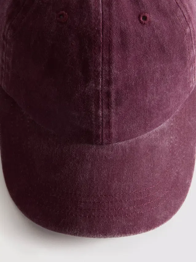 Baseballkappe mit Acid-Wash-Effekt