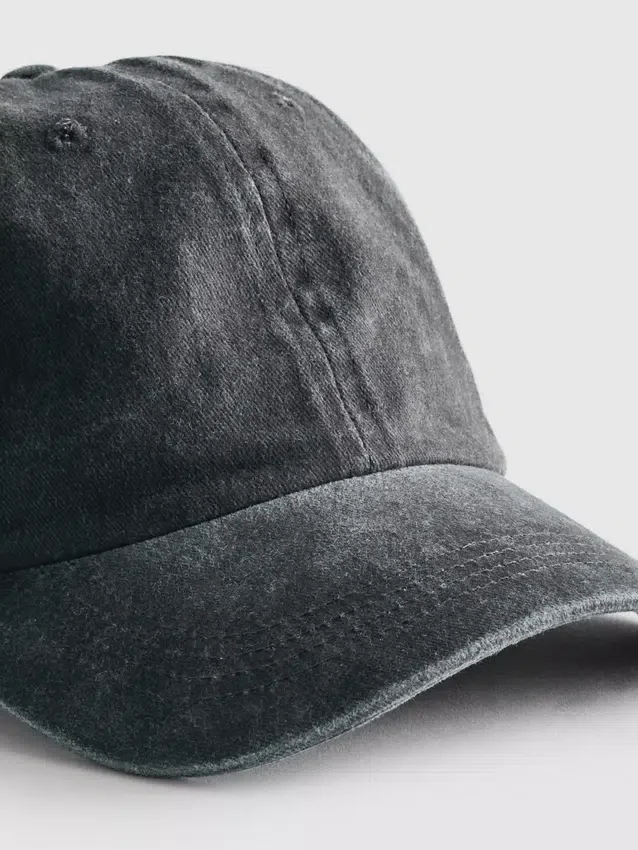 Baseballkappe mit Acid-Wash-Effekt